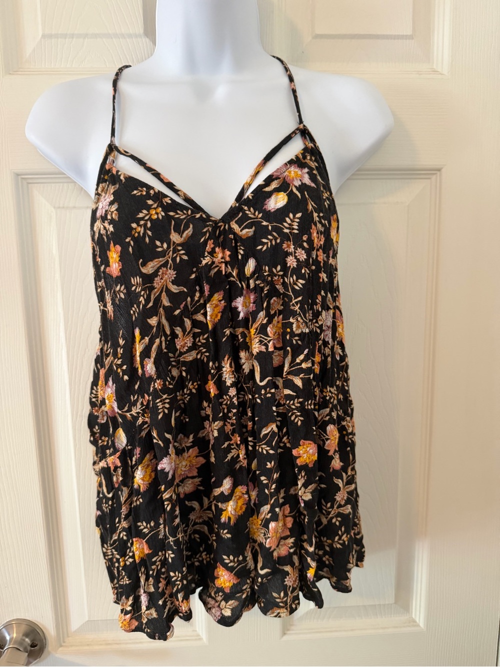 American Eagle Outfitters Black Floral Spaghetti-Strap Cami